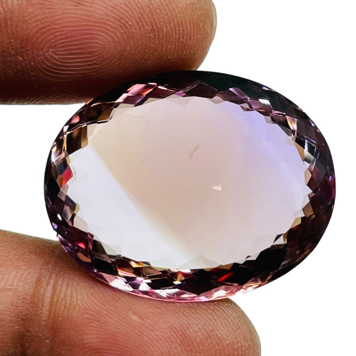 Ametrine ovale a facettes 31x25x12 mm 60.75 Carats Avec certificat